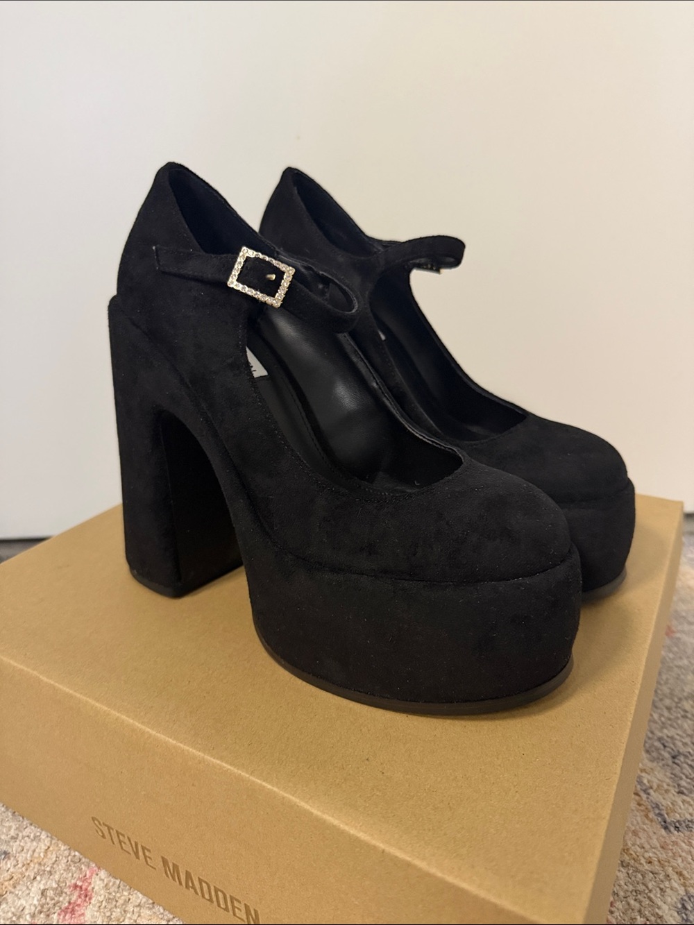 Steve Madden Platform Mary Jane Pumps